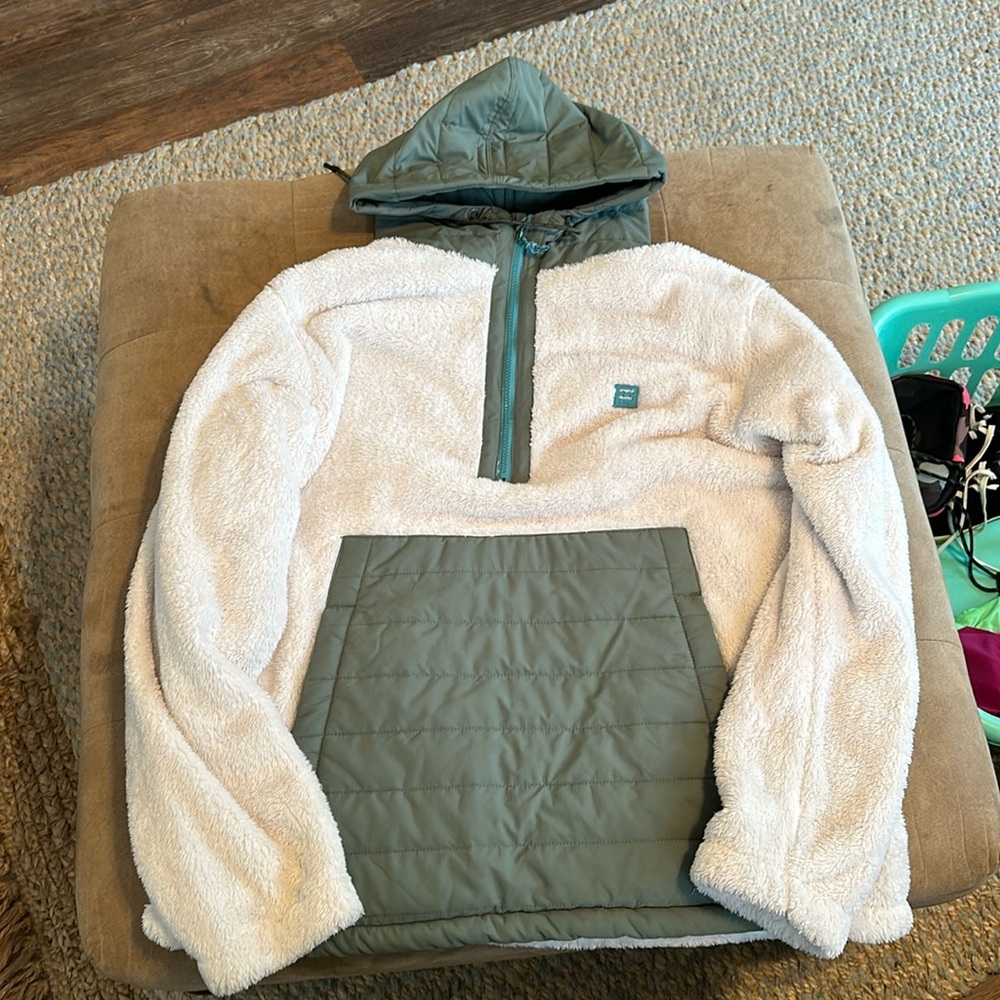 Billabong Fuzzy Pull Over Jacket